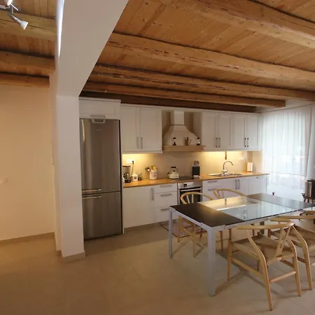 Anemos Villa *