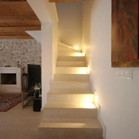 Anemos Villa *