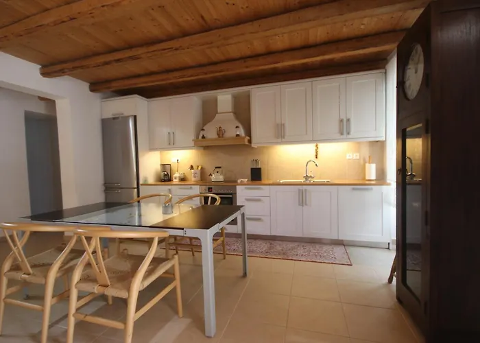 Anemos Villa Himarë