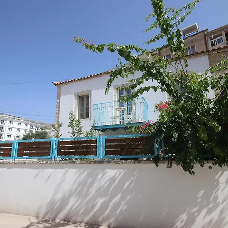 Anemos Villa *