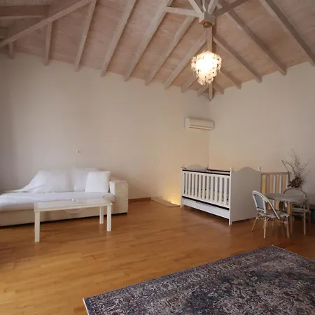 Villa Anemos