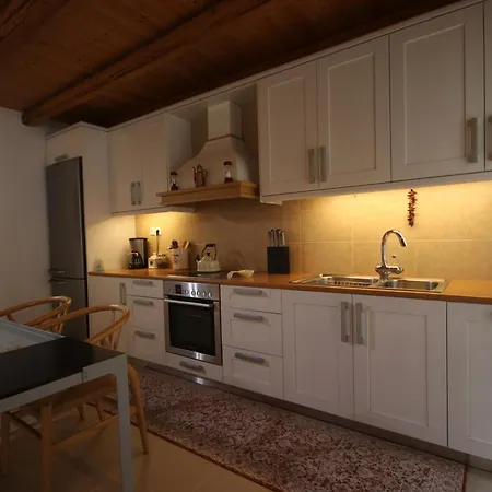 Anemos Villa *